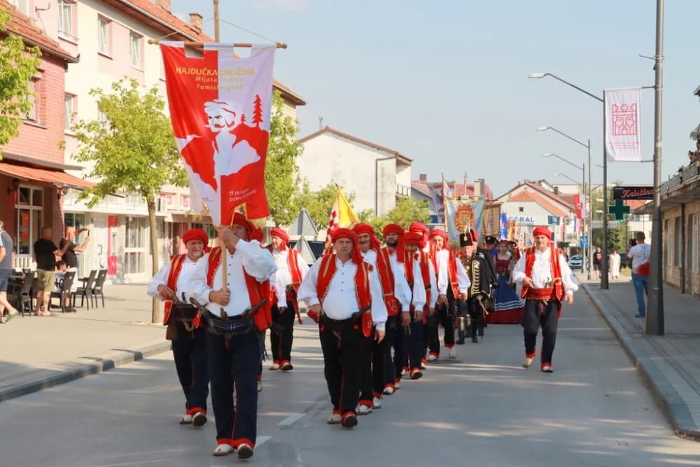’Panduri’ sudjelovali na 1100. obljetnici krunidbe kralja Tomislava u Tomislavgradu