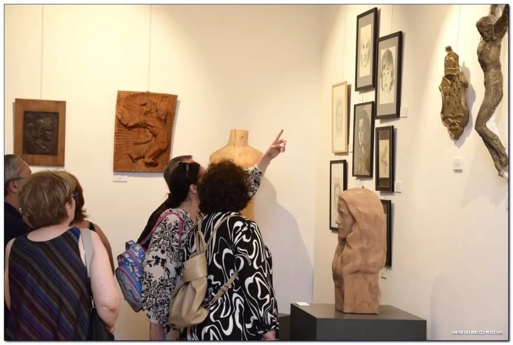 Svečano otvorena izložba „Život skulpture“ akademskog kipara Mladena Šimunovića u Gradskom muzeju Požega