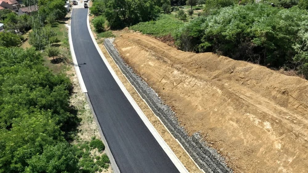 Uskoro završetak radova i puštanje u promet državne ceste D51 prema Rešetarima