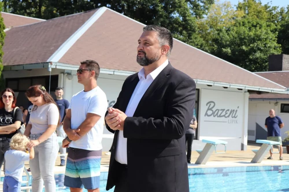 Dodjelom diploma u Lipiku završila besplatna škola plivanja za gotovo 200 djece