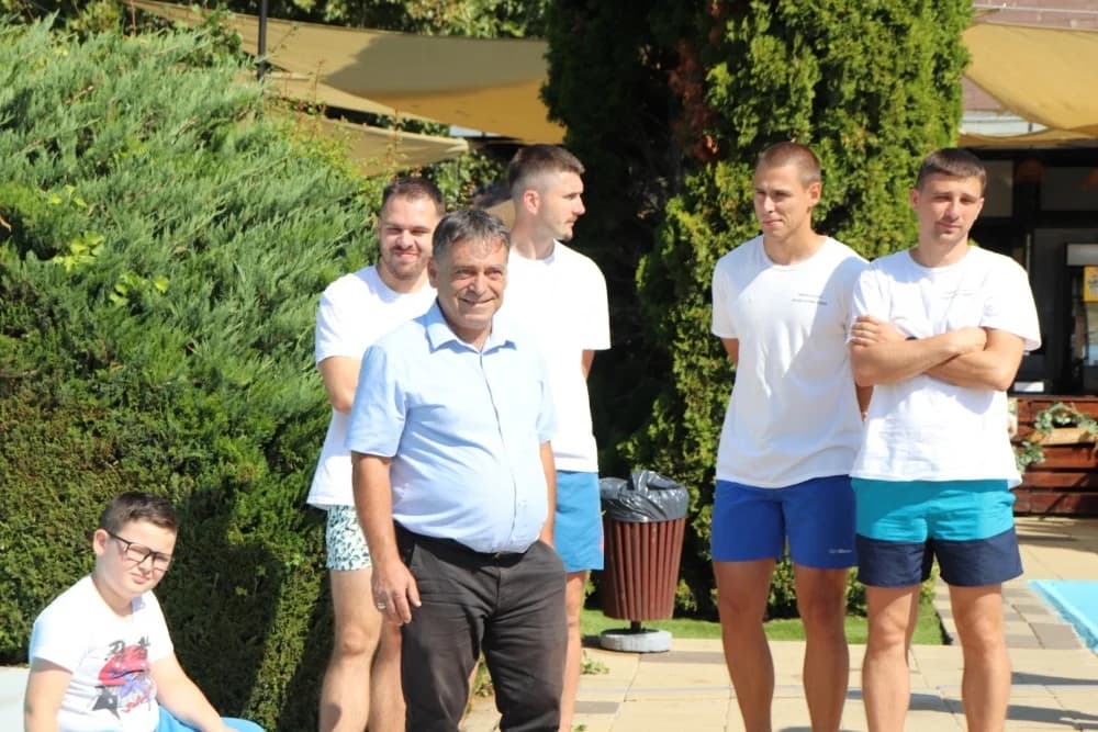 Dodjelom diploma u Lipiku završila besplatna škola plivanja za gotovo 200 djece