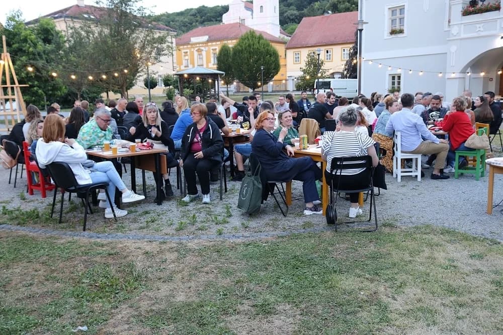 Ljetni pub-kviz Pakrac: Pobjedu iz dvorišta Janković odnijela ekipa zanimljivog naziva