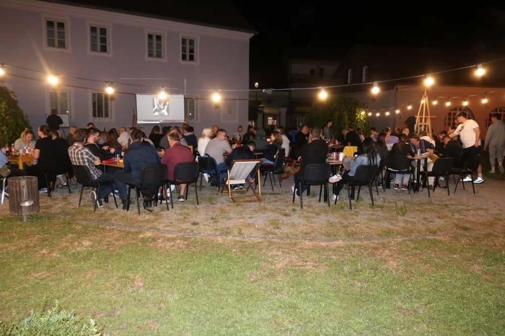 Ljetni pub-kviz Pakrac: Pobjedu iz dvorišta Janković odnijela ekipa zanimljivog naziva