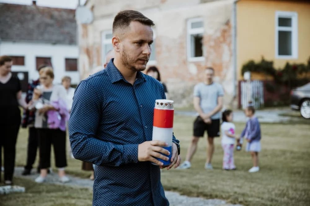 Počele 8. Bekteške ljetne noći: Prva večer posvećena branitelju Draganu Jajiću
