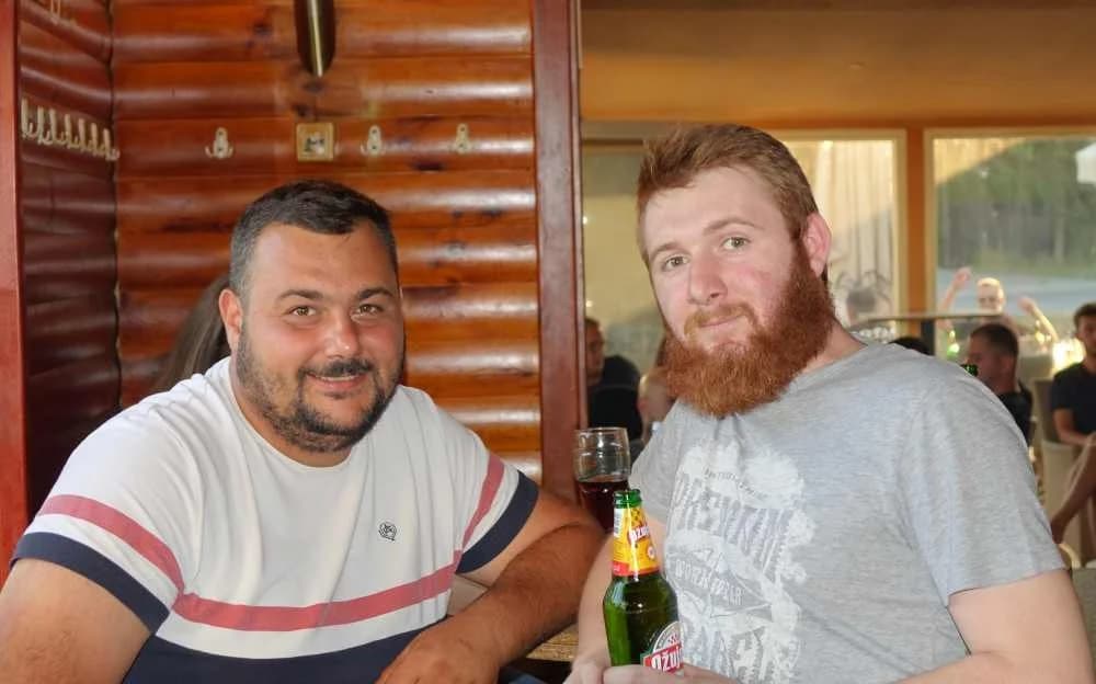 FOTO: Legendarni kafić BAZA proslavio 8. rođendan i oproštaj vlasnika Ivana Rajiča Rusa