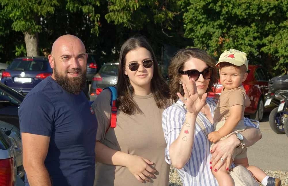 FOTO: Legendarni kafić BAZA proslavio 8. rođendan i oproštaj vlasnika Ivana Rajiča Rusa