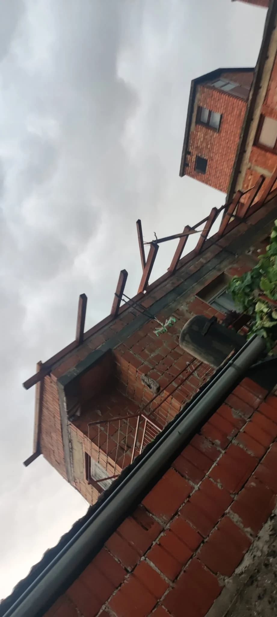 Dan kad je nebo potamnilo, a priroda pokazala svoju snagu: Dvije godine od katastrofalnog nevremena koje je pogodilo požeški i pleternički kraj