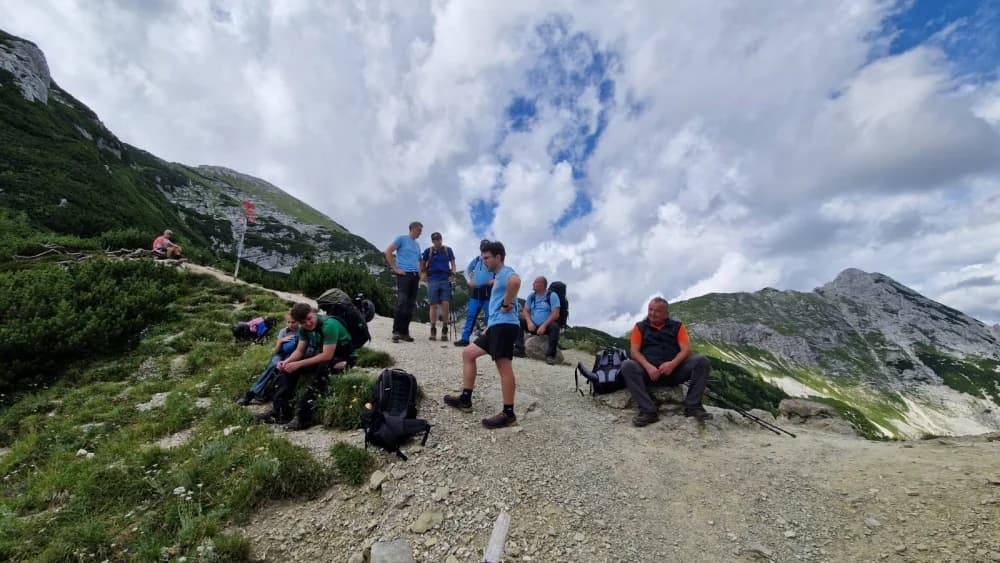 HPD Gojzerica uspješno osvojila Triglav – među njima i 11-godišnja planinarka Petra!