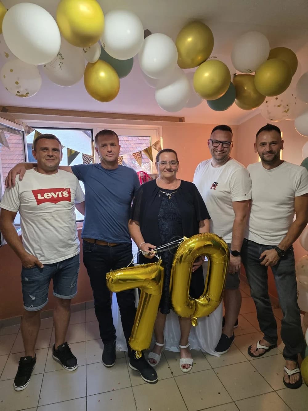 Tiha heroina iz Kotor Varoša – majka čije je srce bilo dom za 14-ero djece