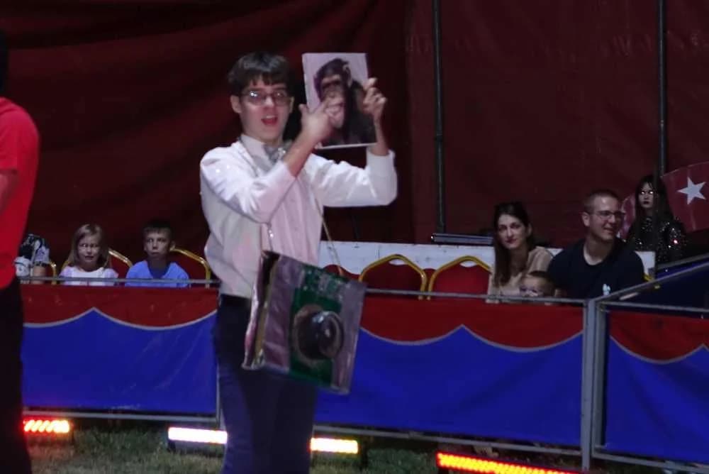 Prvu večer cirkus Colosseum oduševio Požežane