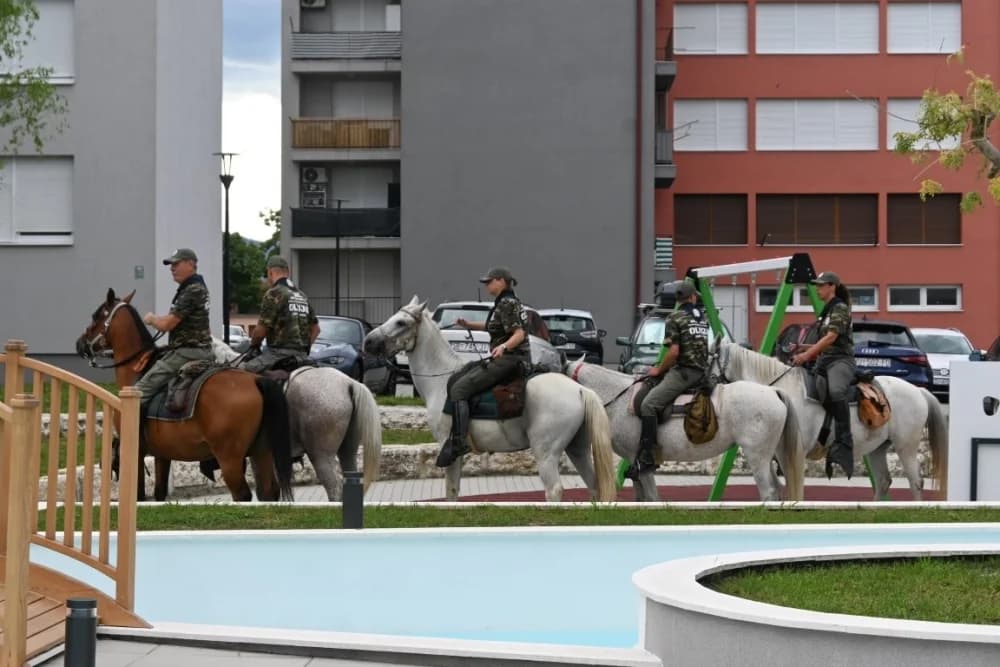 Lipik ugostio jahače 29. Konjaničkog maratona u spomen na žrtvu Domovinskog rata