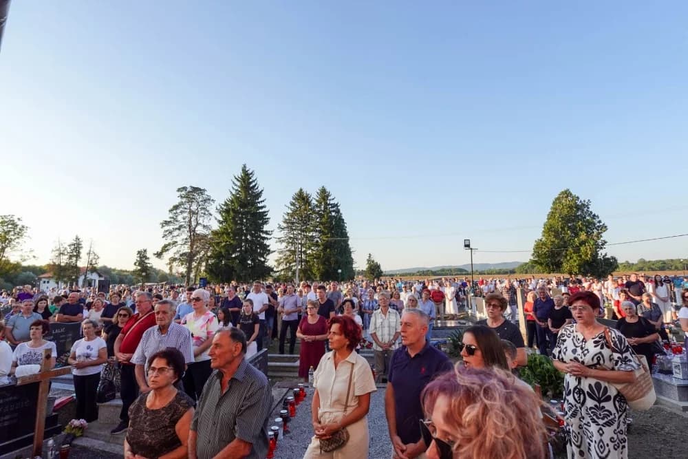 Biskup Ivo predvodio slavlje Velike Go spe u Kloštru kod Slavonskog Kobaša