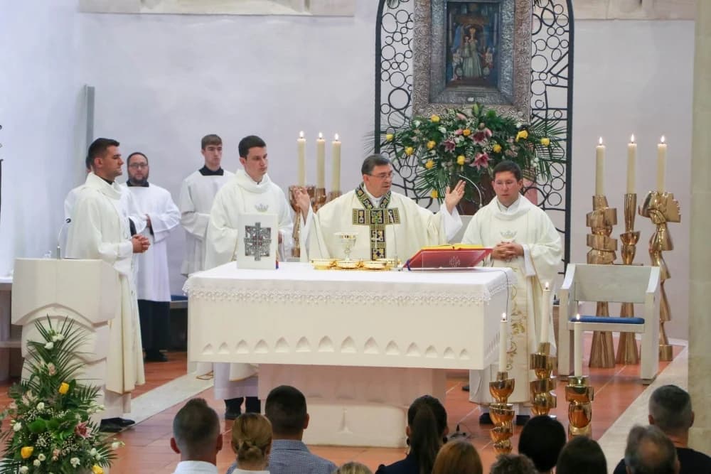 Hodočašće obitelji s brojnom djecom u Voćin