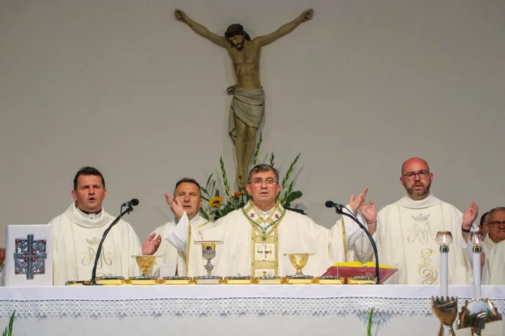 Brojni vjernici Požeške biskupije hodočastili u Voćin