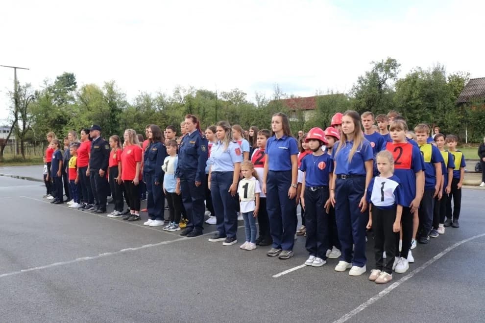 Natjecanje vatrogasnog pomlatka i mladeži u Poljani okupilo devet ekipa s područja Lipika i Pakraca