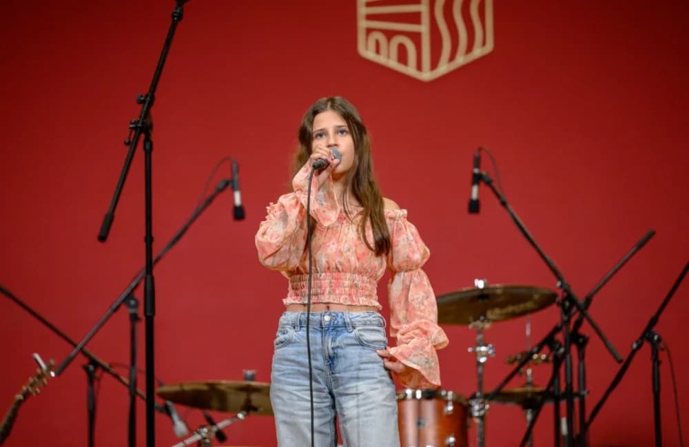 Mia Dimšić oduševila Požegu uoči početka Zlatnih žica Slavonije
