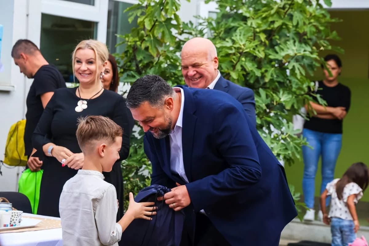 Prvi dan škole u Požeško-slavonskoj županiji: 590 prvašića započelo novo životno poglavlje