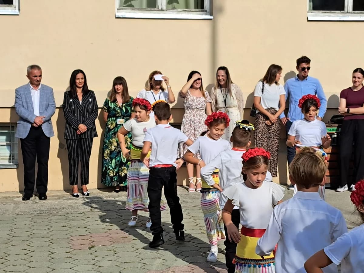 Gradonačelnik Miličević i njegova zamjenica Martinek obišli požeške gradske škole