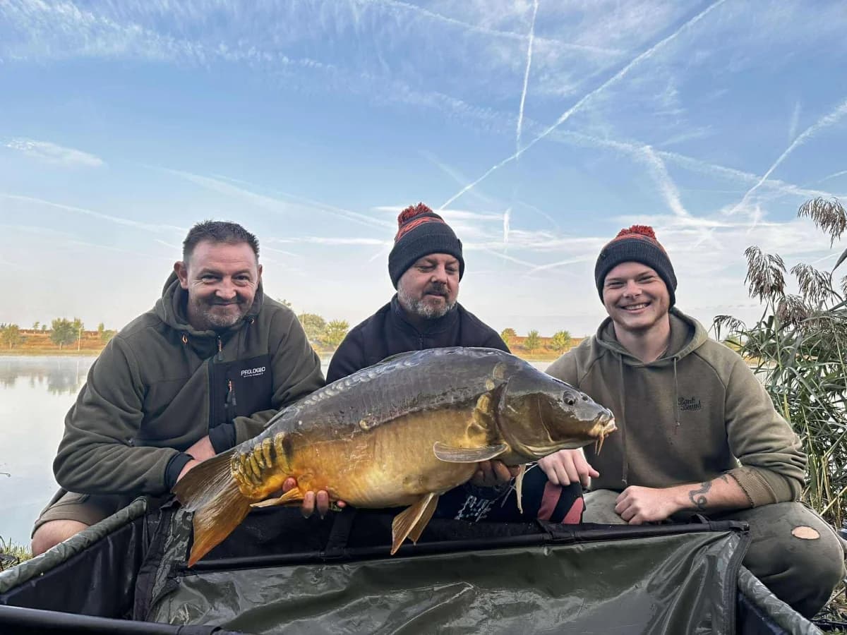1. Ekipni EXTREME šaranski kup: Pecali 74 sata, najveću ribu tešku 15,83 kg ulovio Nikola Obradović