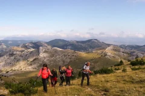 (FOTOGALERIJA) Mali požeški planinari Kempfići osvojili najviši vrh Hrvatske
