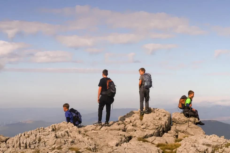 (FOTOGALERIJA) Mali požeški planinari Kempfići osvojili najviši vrh Hrvatske