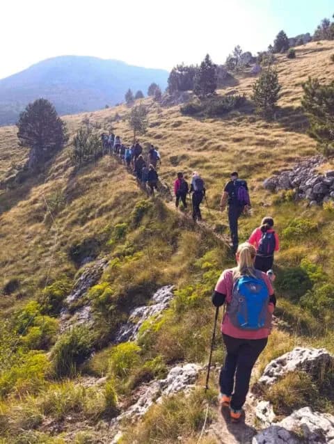 (FOTOGALERIJA) Mali požeški planinari Kempfići osvojili najviši vrh Hrvatske
