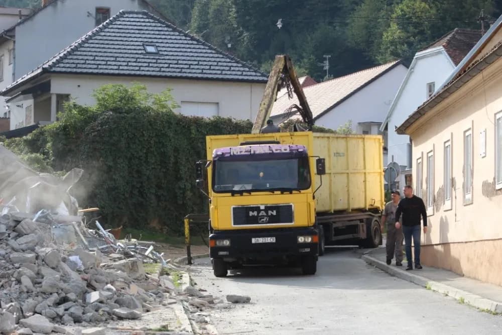 Rušenje stare tržnice: Na istom bi mjestu trebala niknuti nova, a hoće li!?