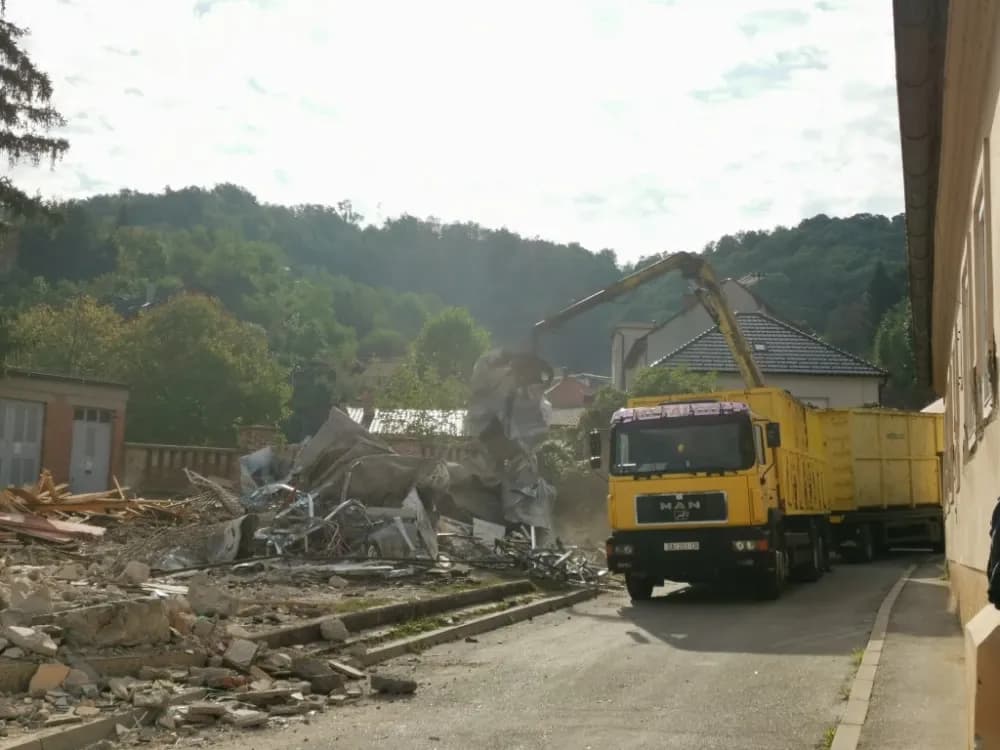 Rušenje stare tržnice: Na istom bi mjestu trebala niknuti nova, a hoće li!?