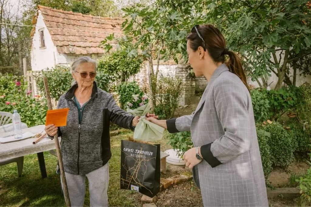 [FOTO] Posjet korisnicima projekta “Zaželi – za bolje sutra III” povodom Dana starijih osoba