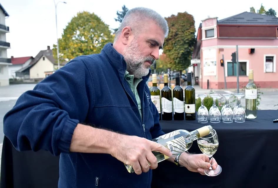 Graševina s Trga: Svečani završetak berbe u srcu Kutjeva na kojoj je za novog vincilira izabran Ante Paulić