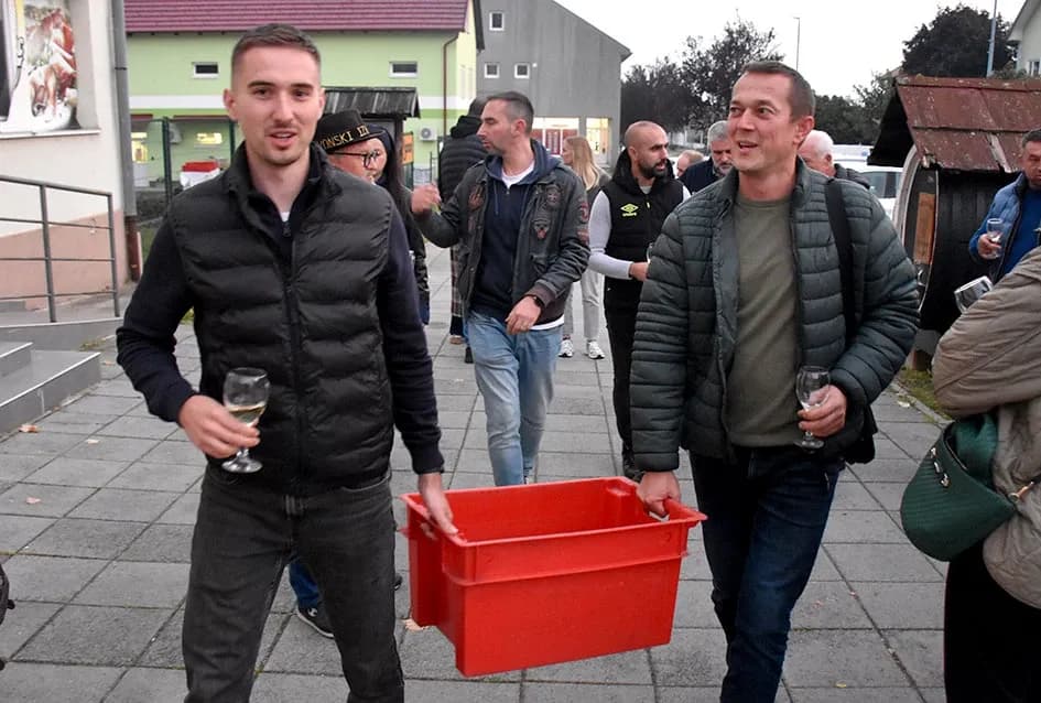 Graševina s Trga: Svečani završetak berbe u srcu Kutjeva na kojoj je za novog vincilira izabran Ante Paulić