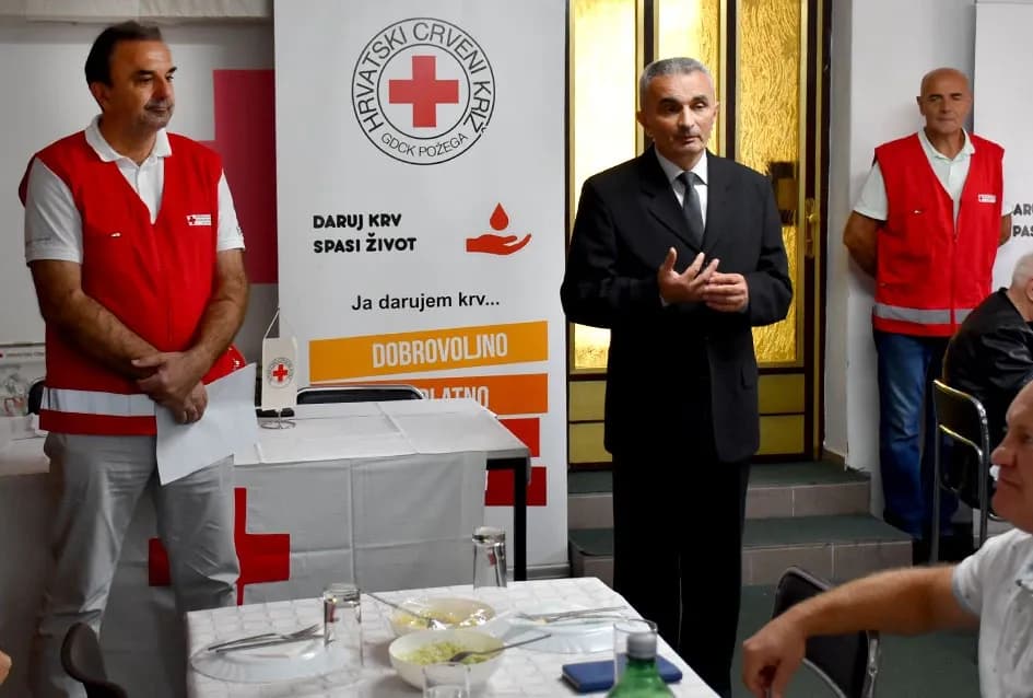 Prigodnom svečanošću i dodjelom priznanja Gradsko društvo Crvenog križa Požega obilježilo Dan dobrovoljnih darivatelja krvi.