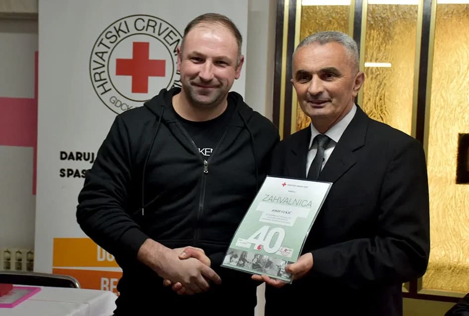 Prigodnom svečanošću i dodjelom priznanja Gradsko društvo Crvenog križa Požega obilježilo Dan dobrovoljnih darivatelja krvi.