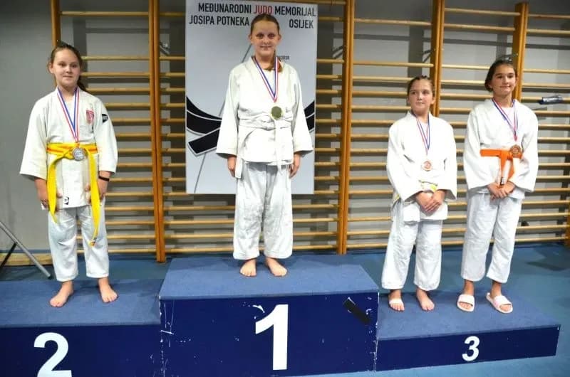 Mladi judaši iz Čaglina ponovno briljirali – „Slavonac“ među najboljima na međunarodnom turniru u Osijeku!
