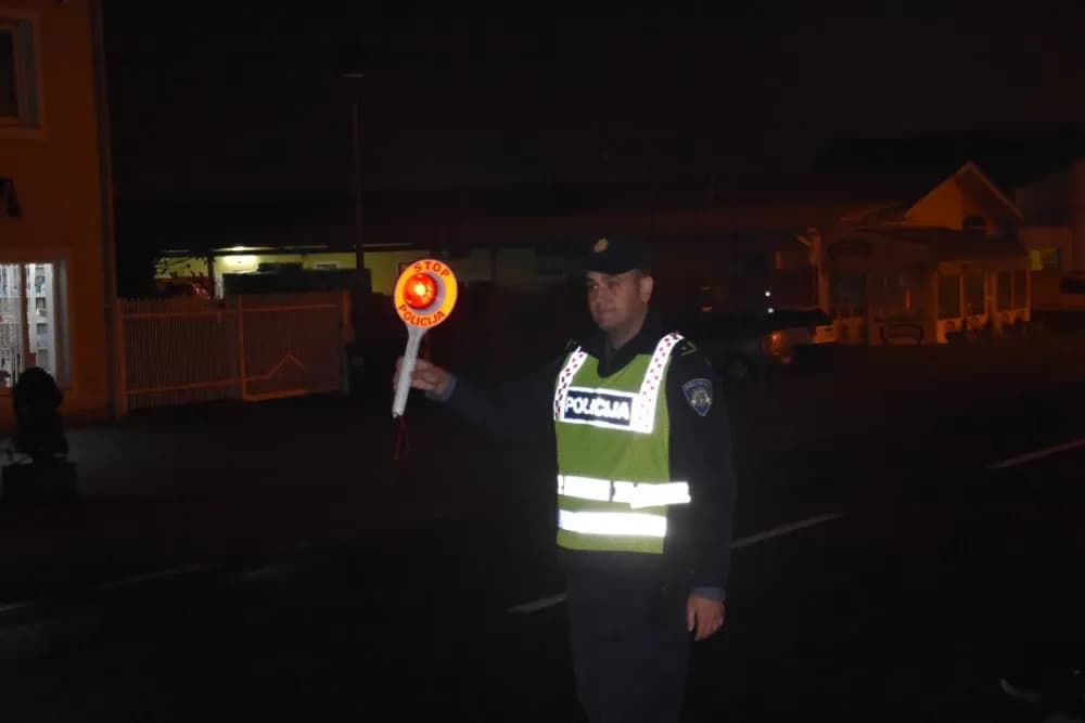 Pijan i bez vozačke ponovno za volanom – policija u Vetovu zaustavila 37-godišnjaka s 2,26 promila alkohola