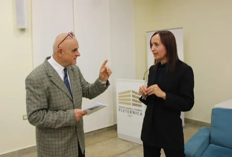 PLETERNICA: Predstavljena knjiga „Srce zvjerke“  Daliborke Carević Devernay iz Zagreba