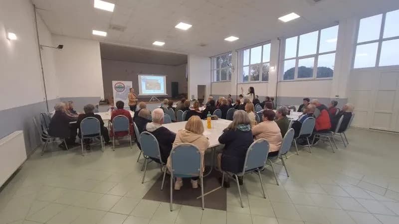ODGOVORNO POSTUPANJE S OTPADOM Uspješno proveden projekt LAG-a Posavina i Eko centra Latinovac