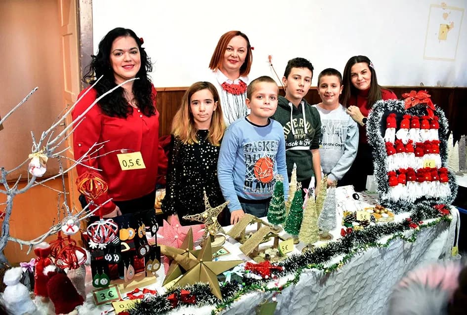 Čarolija zajedništva: Kempfovci još jednom oduševili blagdanskom izložbom „Prilika za sve“