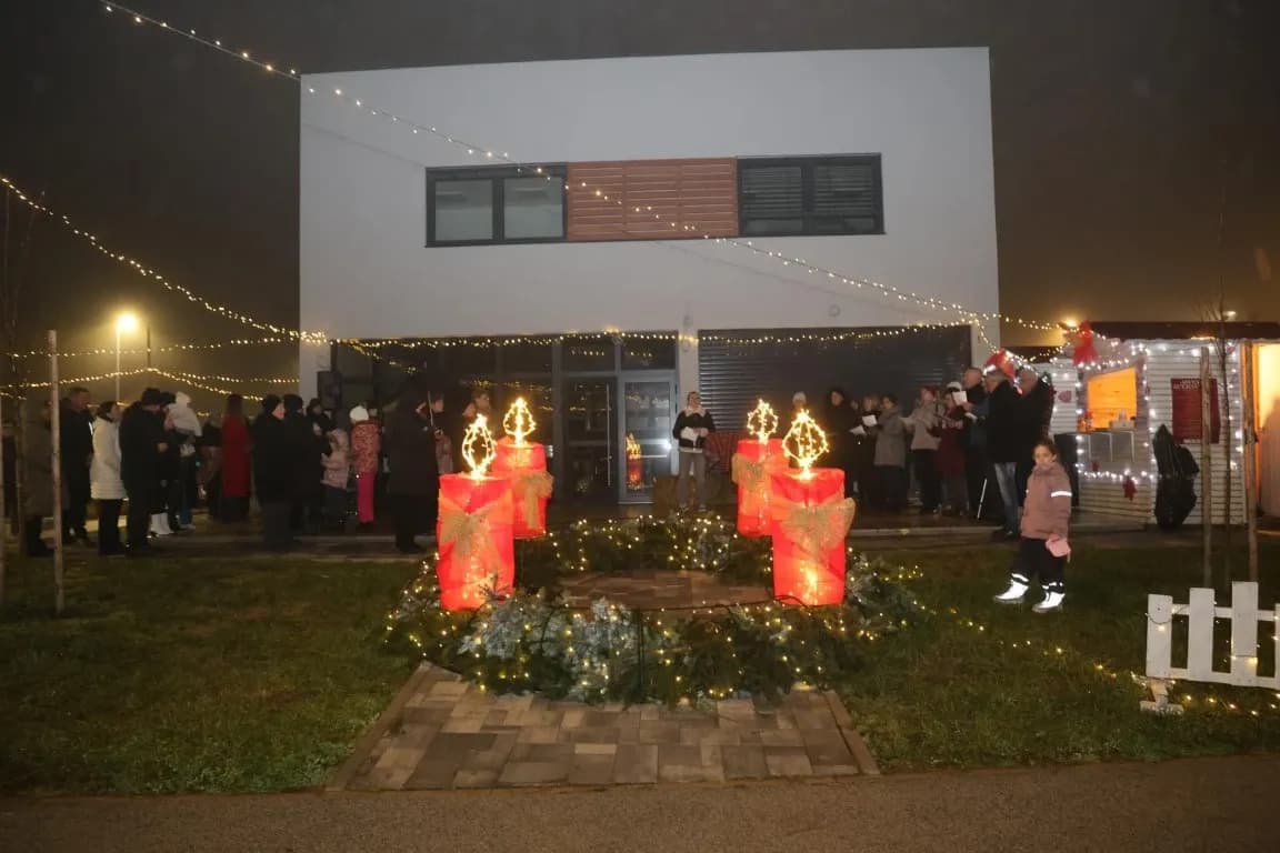 Kutjevo u blagdanskom duhu: Održano adventsko druženje i paljenje četvrte svijeće