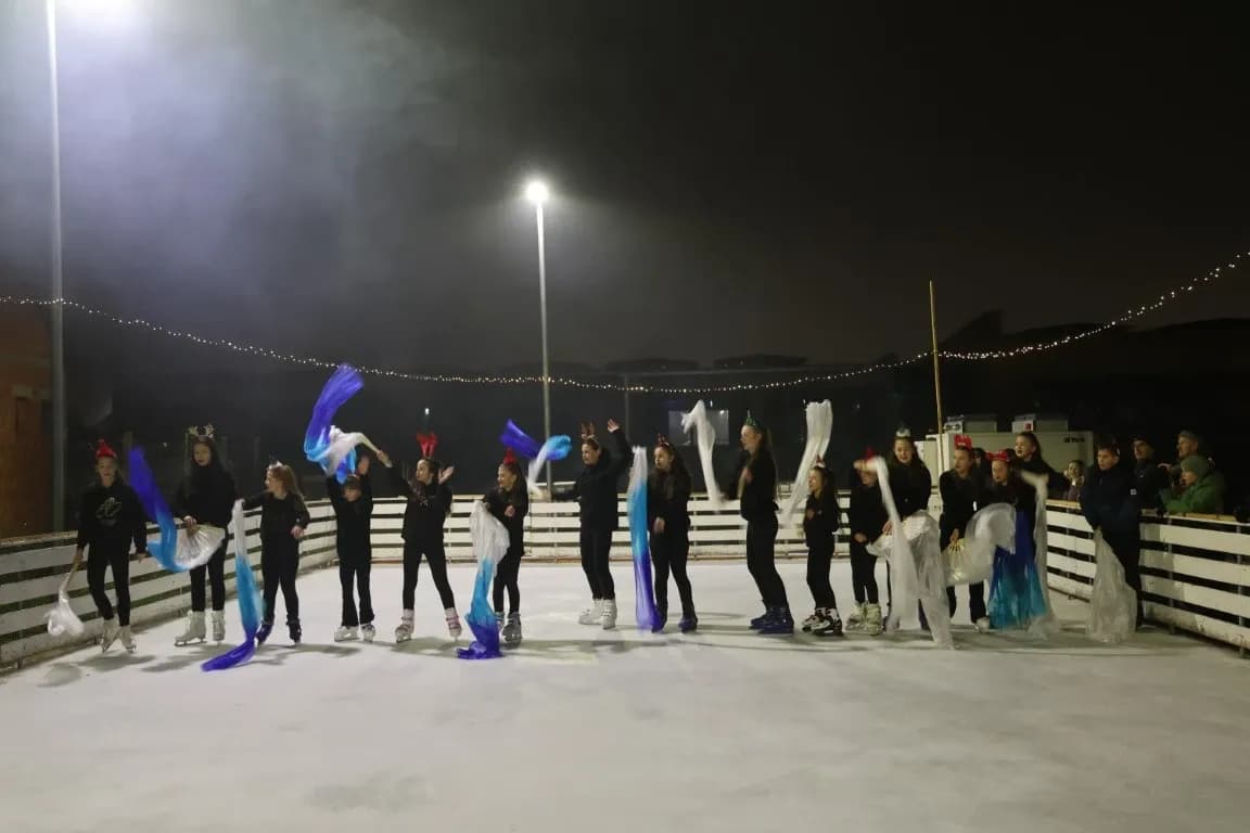 Kutjevo u blagdanskom duhu: Održano adventsko druženje i paljenje četvrte svijeće