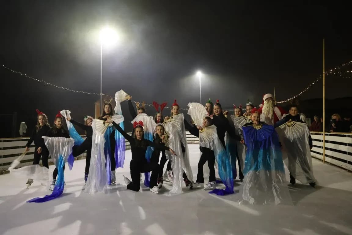 Kutjevo u blagdanskom duhu: Održano adventsko druženje i paljenje četvrte svijeće
