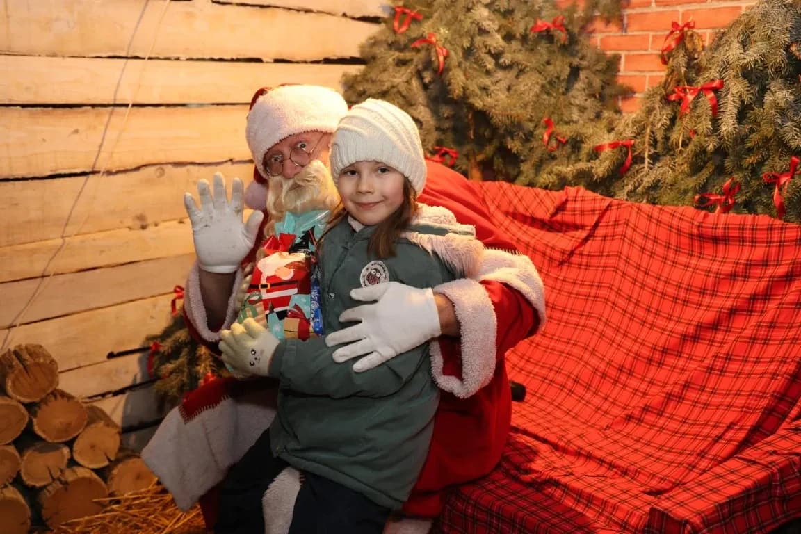 Kutjevo u blagdanskom duhu: Održano adventsko druženje i paljenje četvrte svijeće