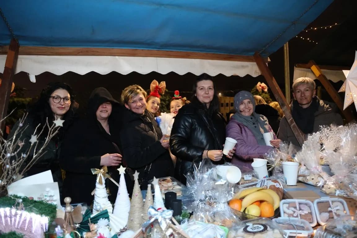 Kutjevo u blagdanskom duhu: Održano adventsko druženje i paljenje četvrte svijeće