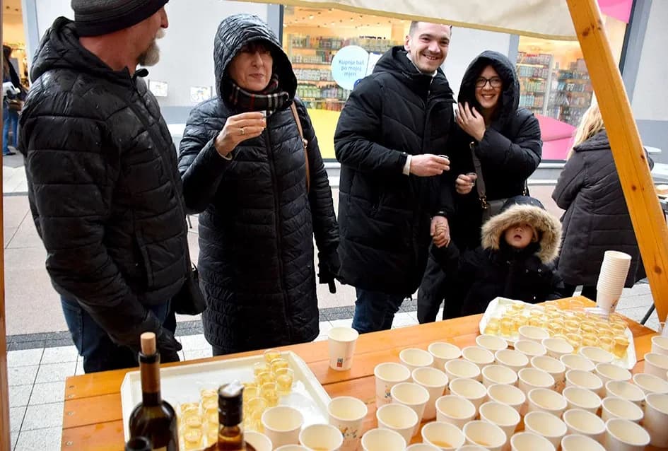 Požeški obrtnici i ove godine čuvari blagdanske tradicije