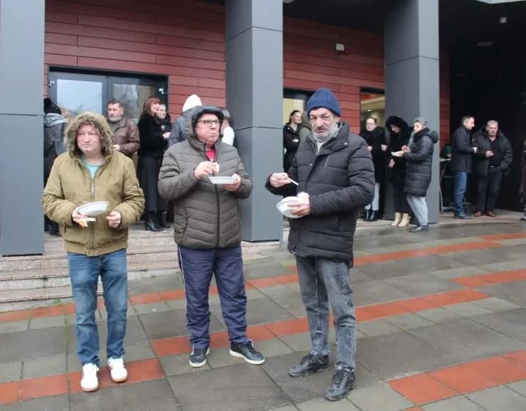 Na Badnjak u Pleternici podijeljeno 400 porcija posnih obroka