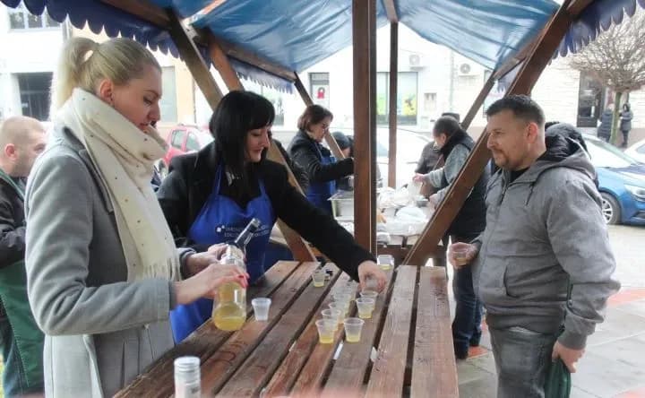 Na Badnjak u Pleternici podijeljeno 400 porcija posnih obroka