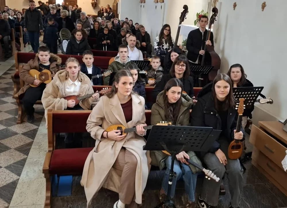 Kutjevački tamburaši obogatili božićna misna slavlja u Kutjevu i Vetovu