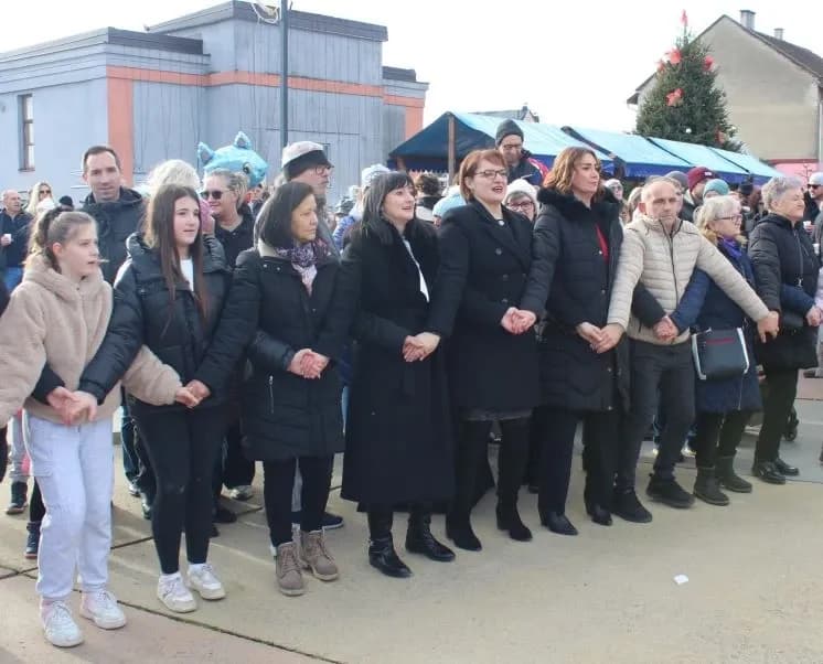 Pleternica Novu godinu dočekala u podne uz pjesmu, ples i slavonsko zajedništvo