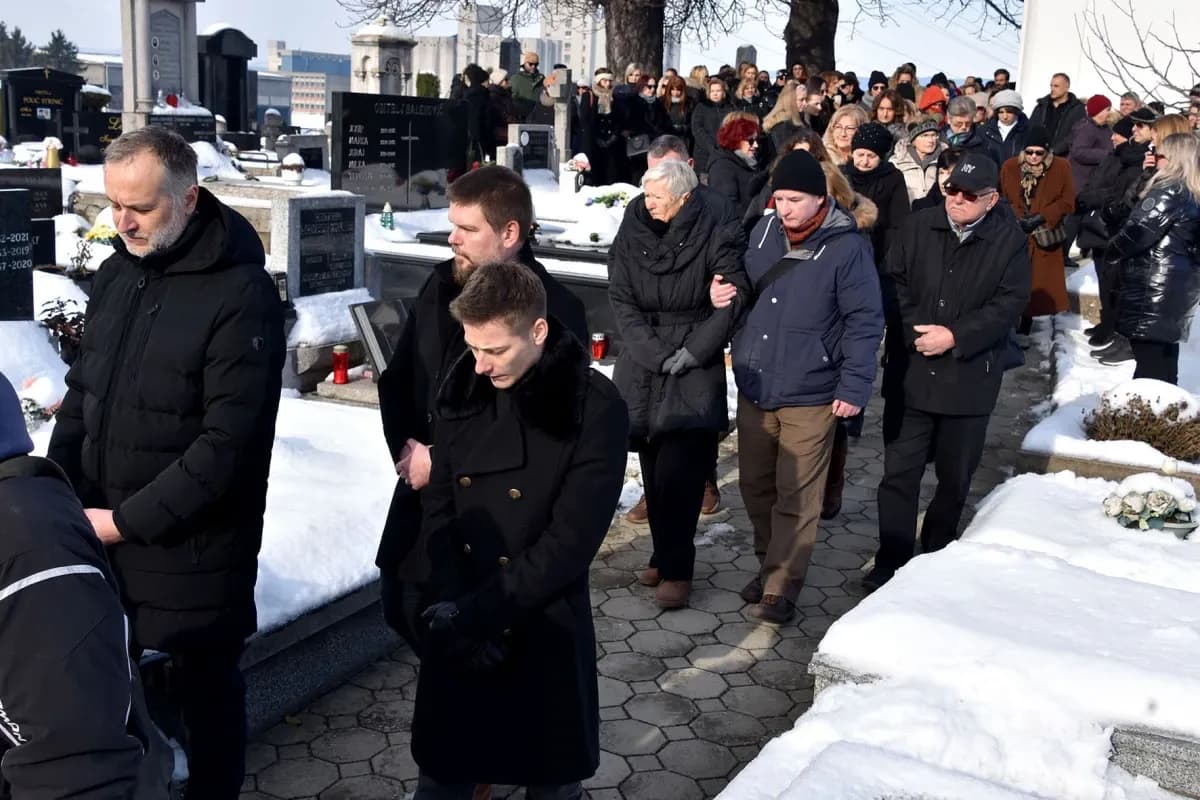 POSLJEDNJI ISPRAĆAJ: Uz vojne počasti sahranjena Mandica Rakić – Ranka