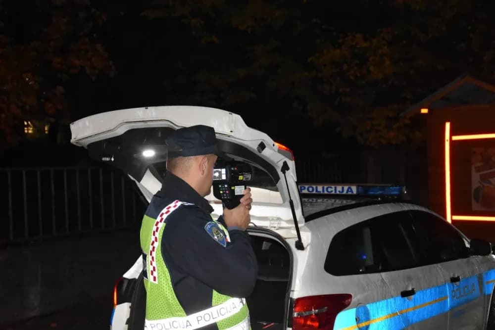 Bježao policiji kroz dva mjesta: 27-godišnjak vozio pod utjecajem droga